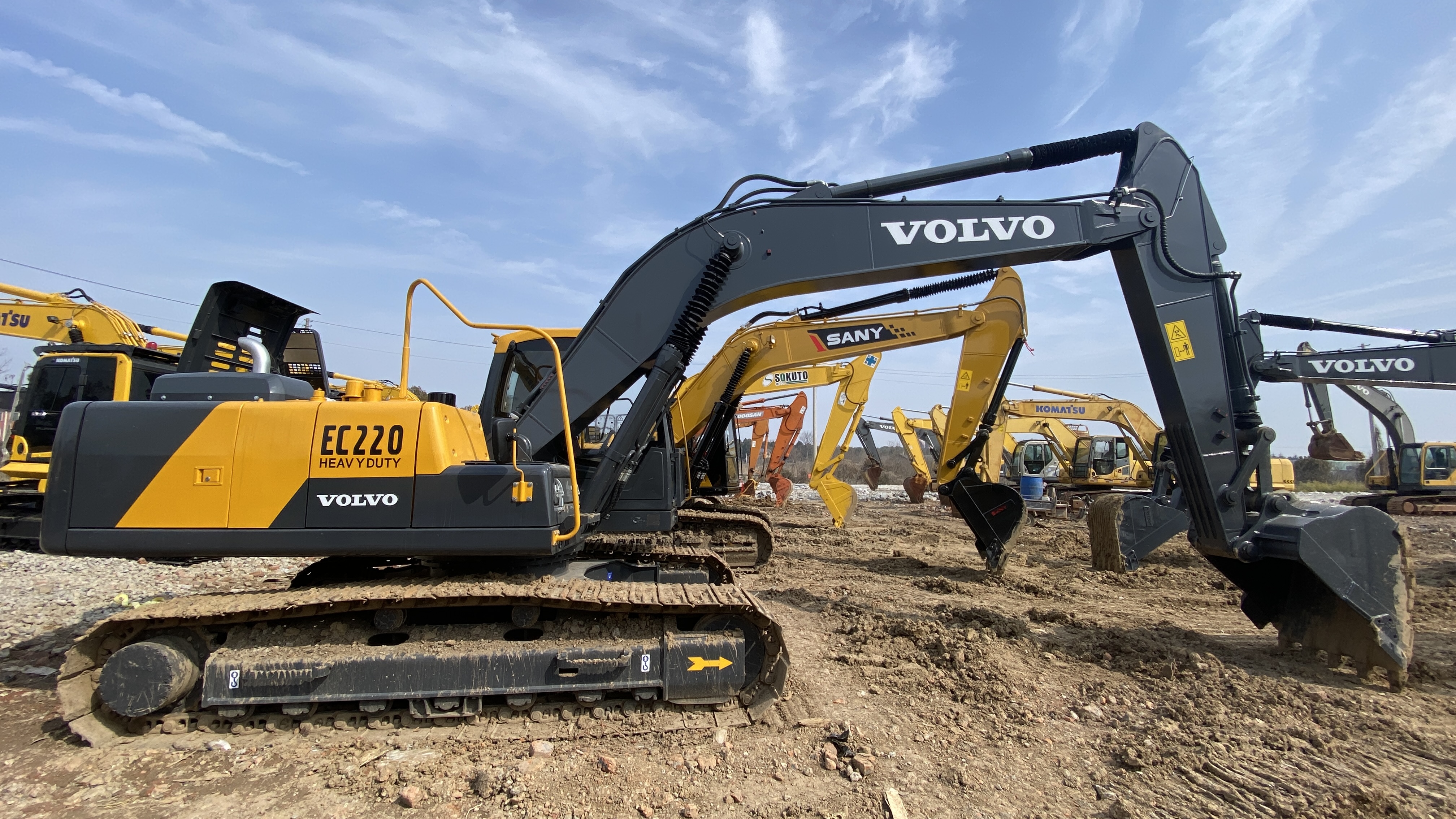 VOLVO EC220 original importd used excavator