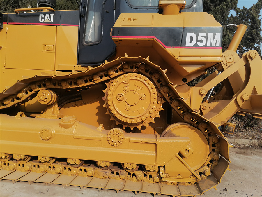 CAT D5M (13)