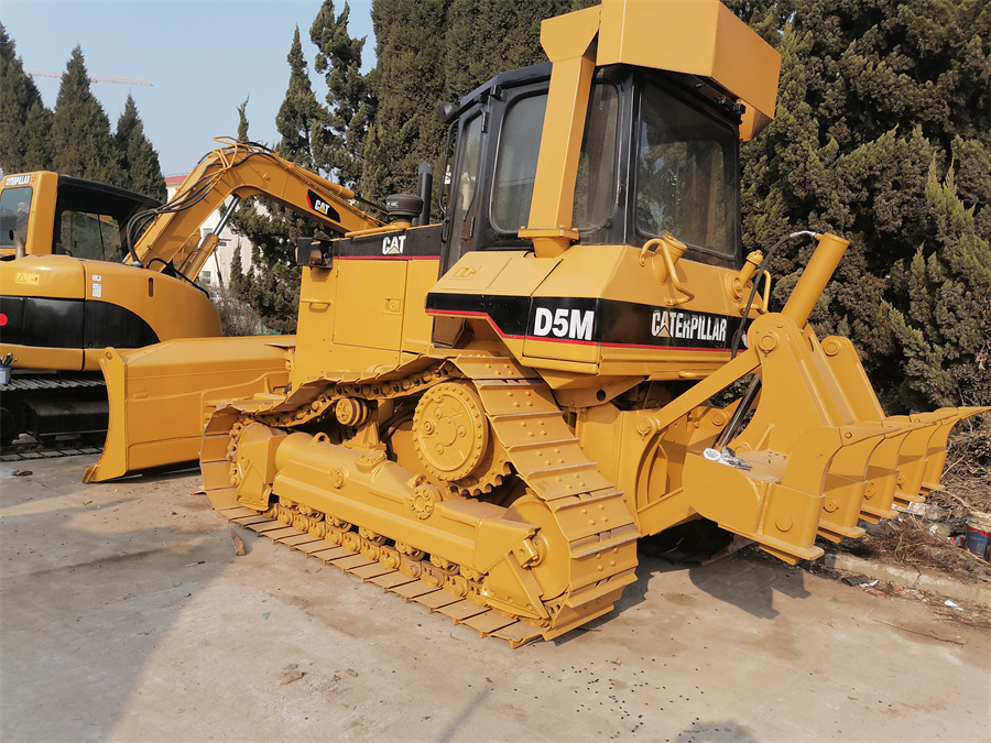 CAT D5M (10)