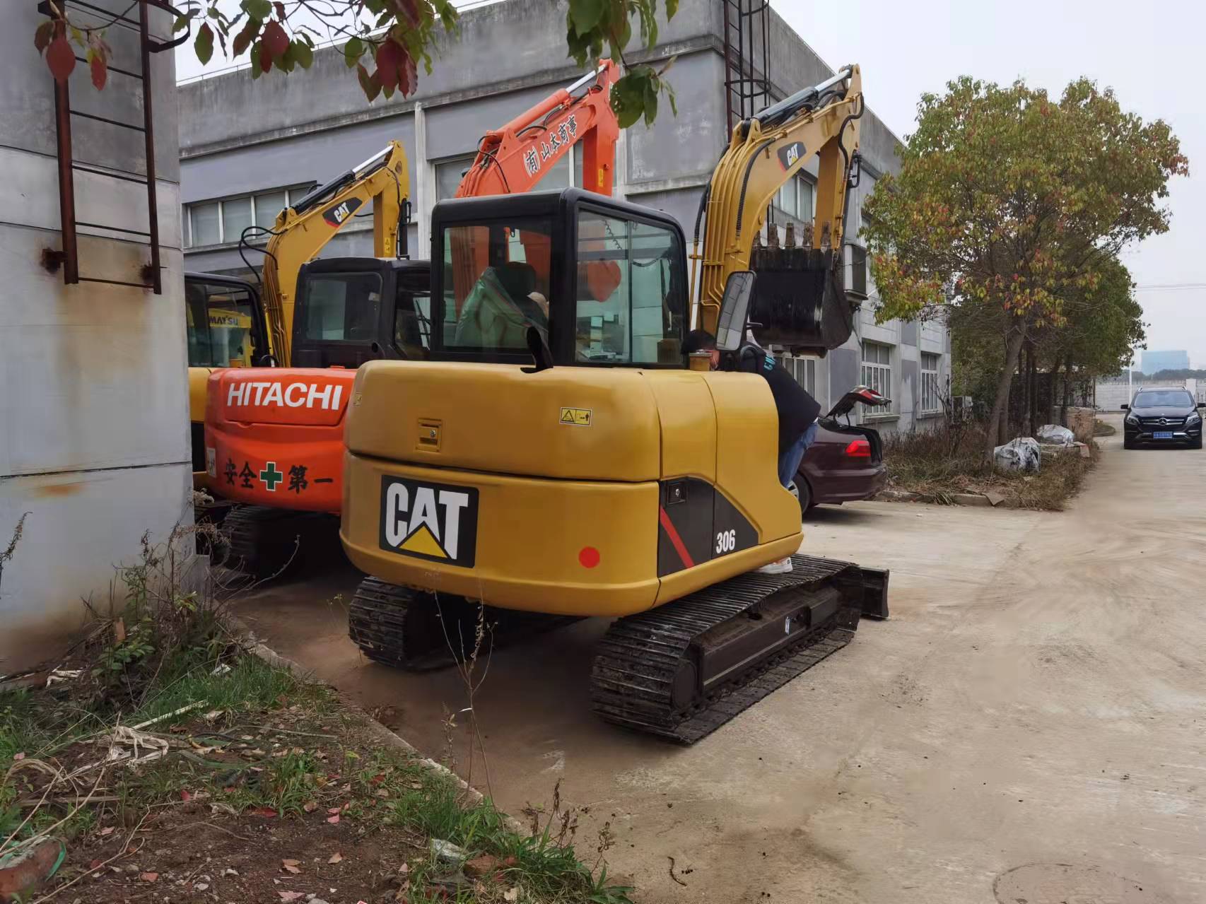 CAT 306D (2)