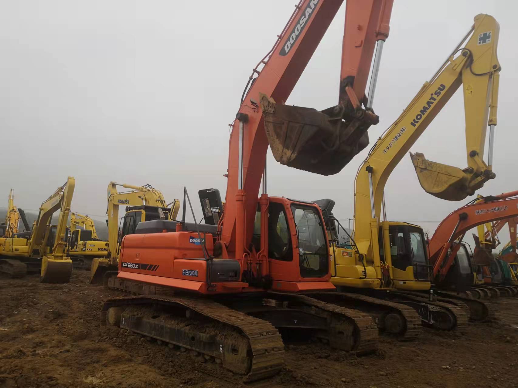 Doosan DX260LC  original imported used excavator