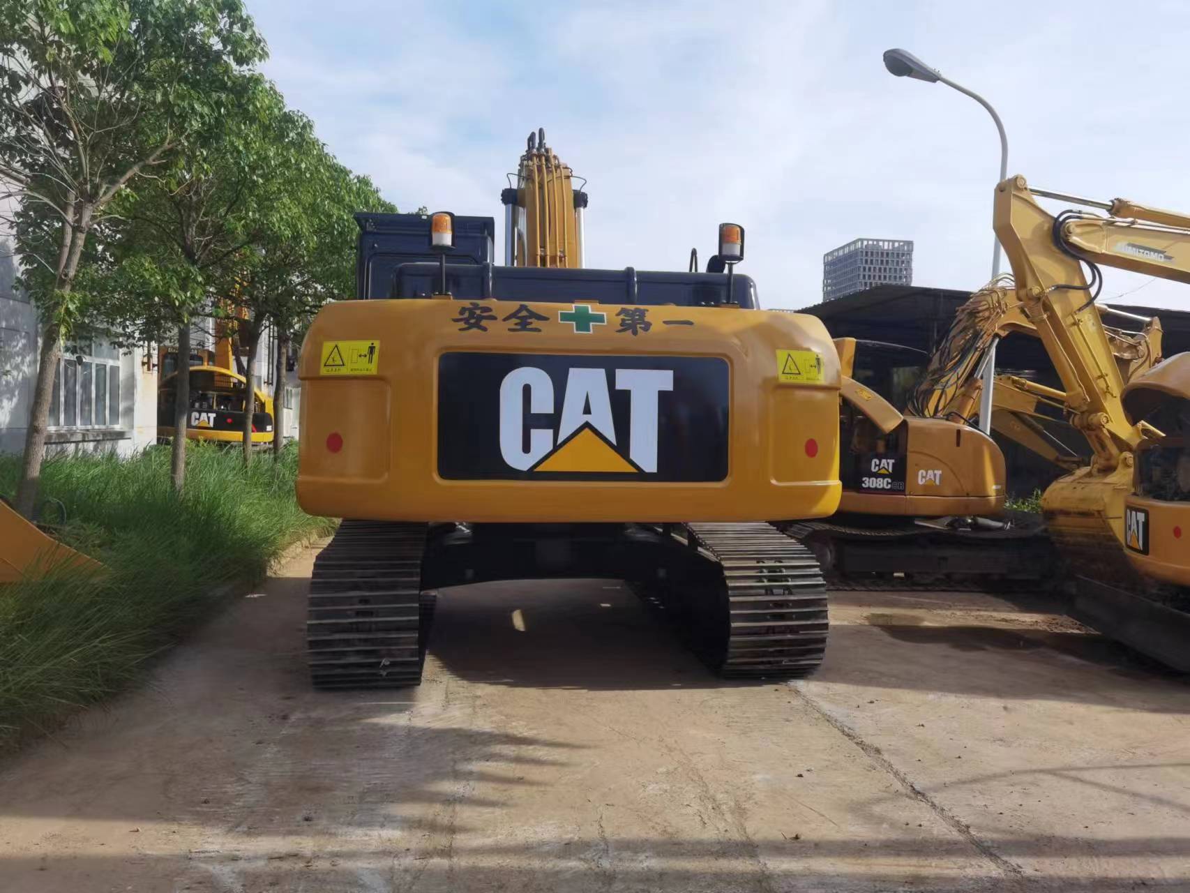 CAT 330DL (4)